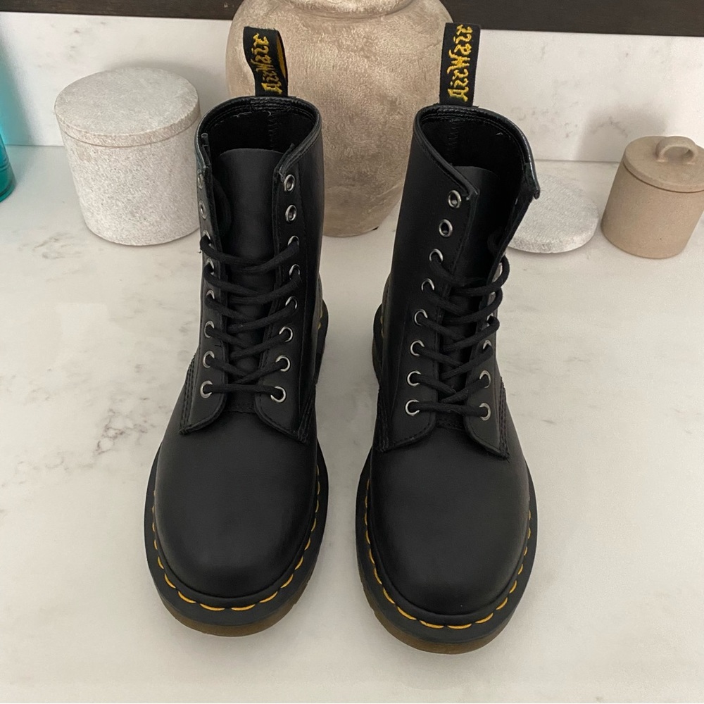 1460 Dr Martens - Picture 3 of 8